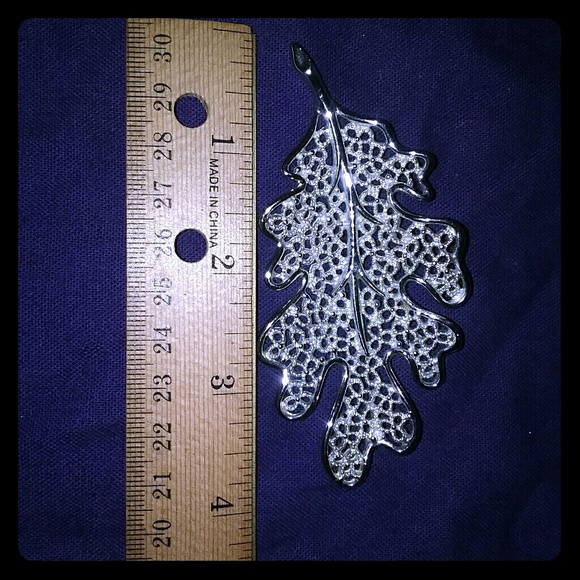 Sarah Coventry Accessories - 😻SALE!!! Vintage Sarah Coventry Broach
